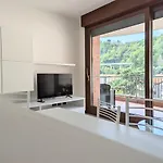Spina View